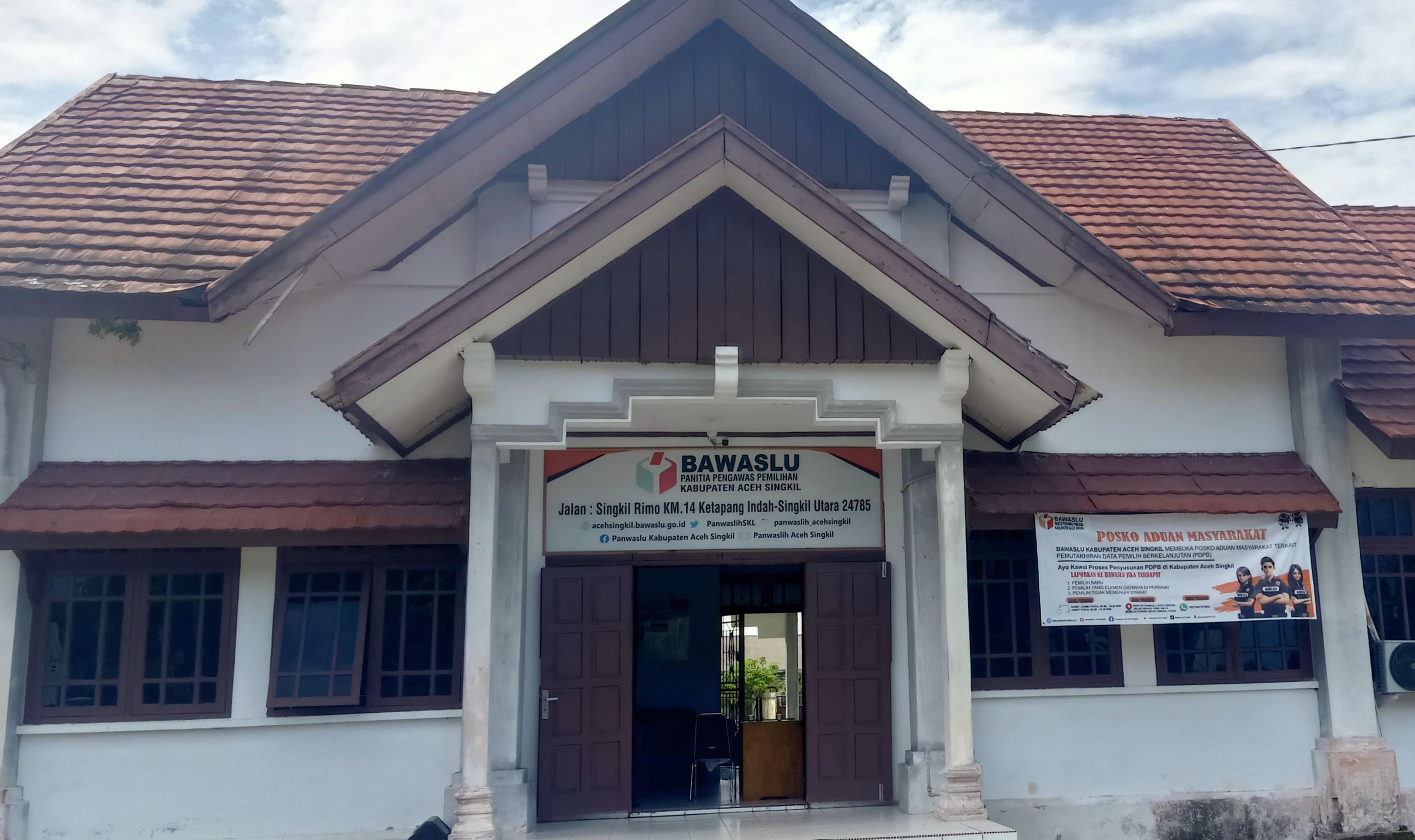 Kantor sekretariat Bawaslu Aceh singkil