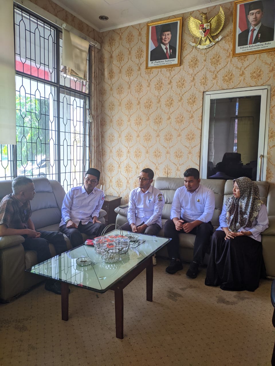 Silaturahmi dengan ketua DPRK Aceh Singkil