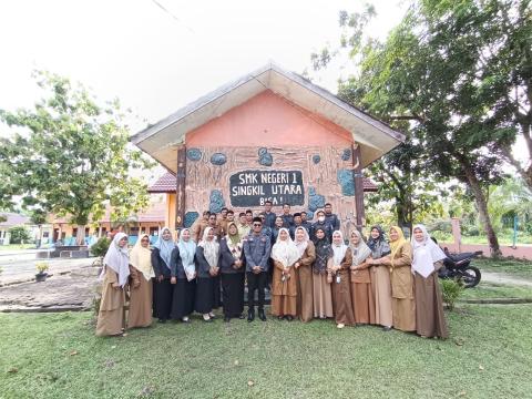 Poto Bersama Guru SMKN 1 Singkil Utara