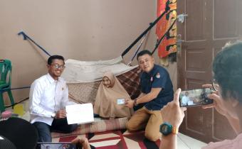 Ketua Bawaslu Aceh Singkil, Anggota KIP Aceh Singkil Bersama Ibu Armin