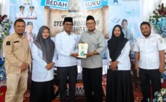 Penyerahan buku ke dinas arsip Aceh Singkil 