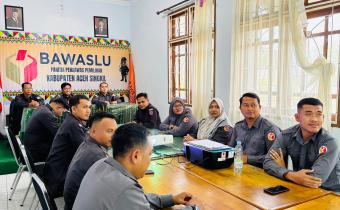 Rapat persiapan monev keterbukaan informasi publik bawaslu 2026
